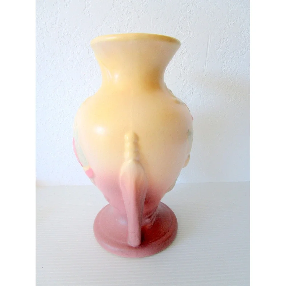 Hull Magnolia Double Sided Handled Art Vase Pastel Matte 9